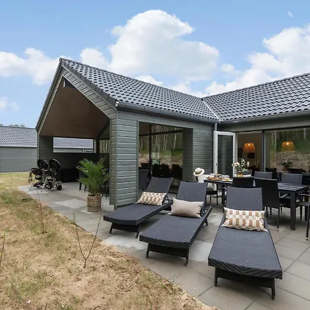 Hébergement de vacances Awesome In With Sauna Glesborg