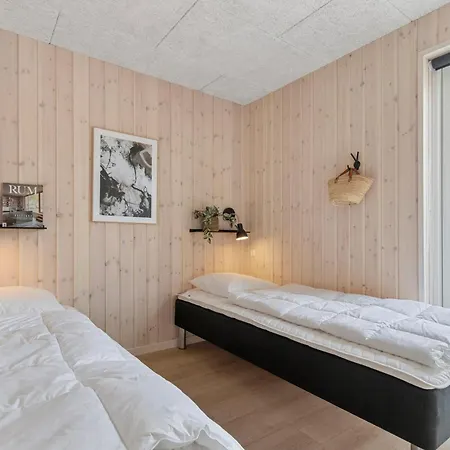 Hébergement de vacances Awesome In With Sauna Glesborg