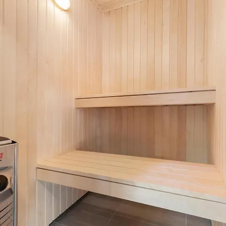 Hébergement de vacances Awesome In With Sauna *